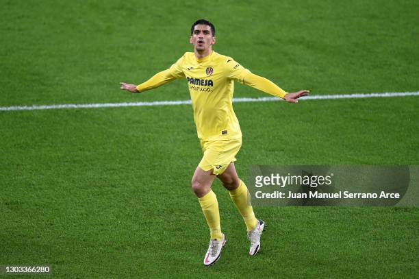 Gerard Moreno of Villarreal CF celebrates after scoring his team's first goal during the La Liga Santander match between Athletic Club and Villarreal...