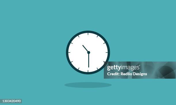 uhr flache vektor-symbol-stock-illustration - wanduhr stock-grafiken, -clipart, -cartoons und -symbole