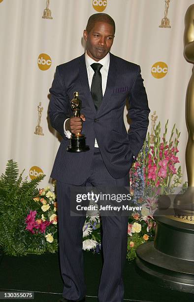 Jamie Foxx, winner Best Actor in a Leading Role for "Ray,"