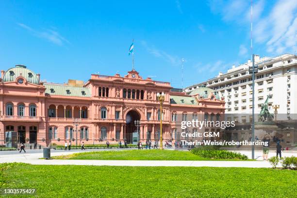 casa rosada (pink house), residence of the president of the republic and seat of the government, buenos aires, argentina, south america - casa rosada buenos aires stock pictures, royalty-free photos & images