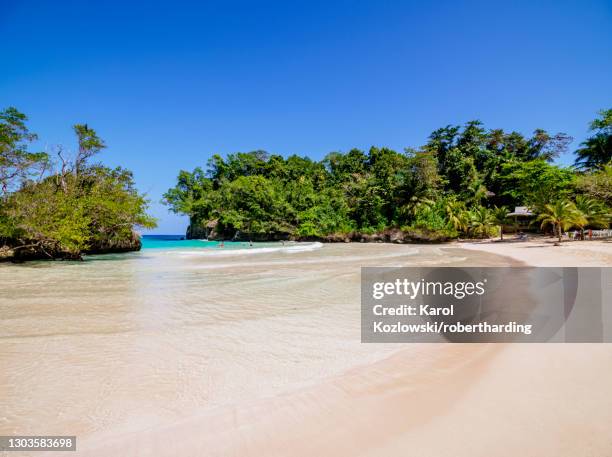 frenchman's cove beach, portland parish, jamaica, west indies, caribbean, central america - port antonio jamaica stock pictures, royalty-free photos & images