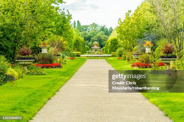 regents park in london, england, united kingdom, europe - regents park stock pictures, royalty-free photos & images