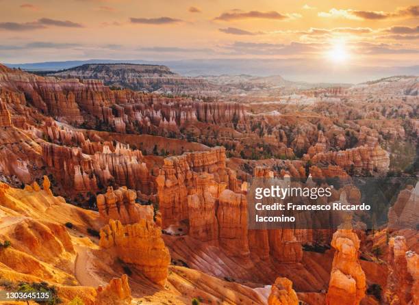 bryce canyon, sunrise from sunset point. utah, usa - bryce canyon - fotografias e filmes do acervo