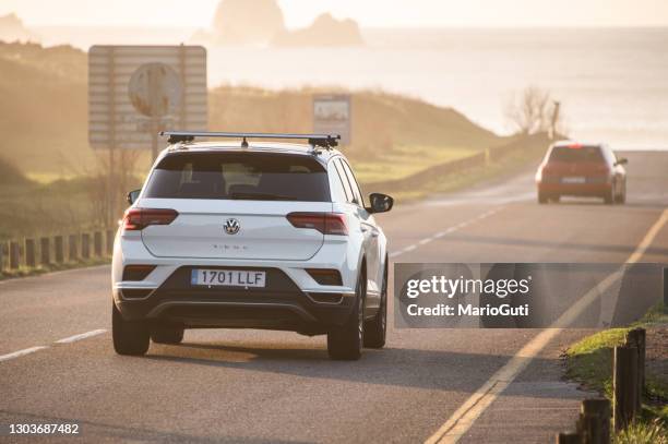 vw t-roc - volkswagen stockfoto's en -beelden