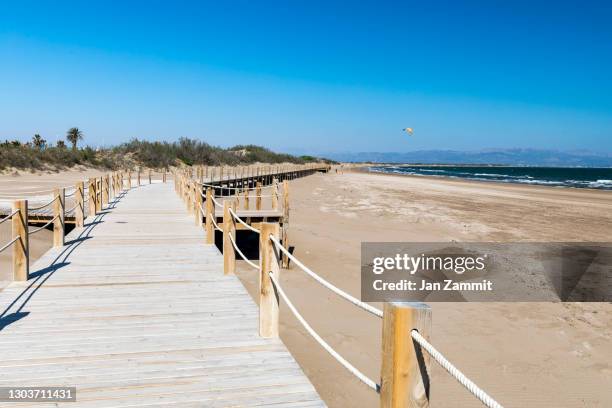 platja de riumar - tarragona stock-fotos und bilder