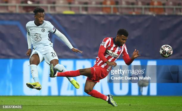 Callum Hudson-Odoi of Chelsea crosses the ball past Thomas Lemar of Atletico de Madrid during the UEFA Champions League Round of 16 match between...