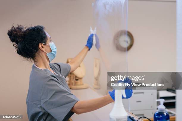 Doctors Roo Clean 33 Waiting Room Doctors Office Cleaning Stock Photos, High-Res Pictures ...