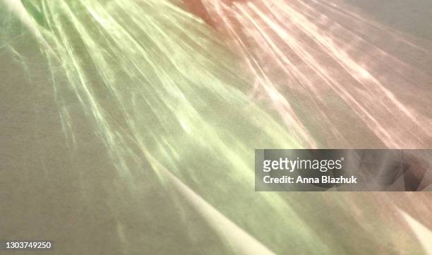 trendy photography effect of red and green sun light reflection over white background for overlay - wall summer light imagens e fotografias de stock