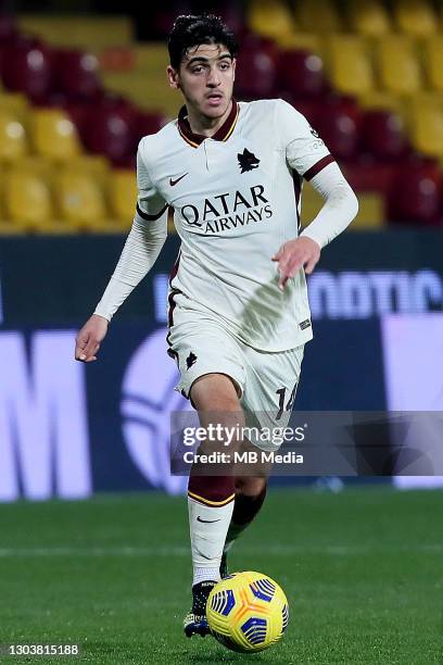 Gonzalo Villar of AS Roma in action ,during the Serie A match between Benevento Calcio and AS Roma at Stadio Ciro Vigorito on February 21, 2021 in...