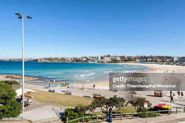 sunny day in bondi beach, australia - bondi stock pictures, royalty-free photos & images