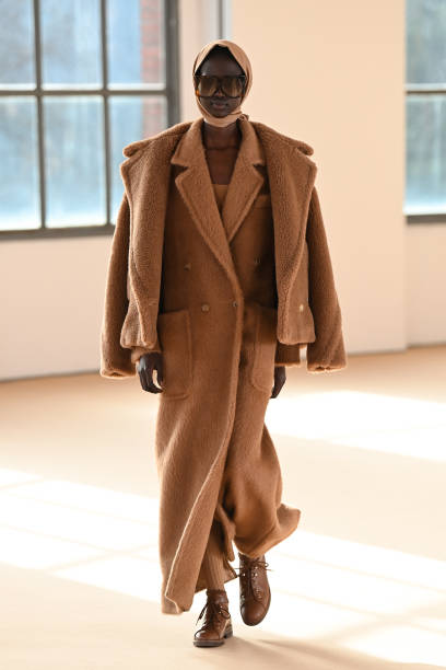 ITA: Max Mara - Runway - Milan Fashion Week Fall/Winter 2021-2022