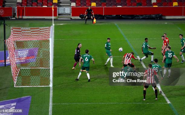 Bryan Mbeumo of Brentford scores their team's first goal during the Sky Bet Championship match between Brentford and Sheffield Wednesday at Brentford...