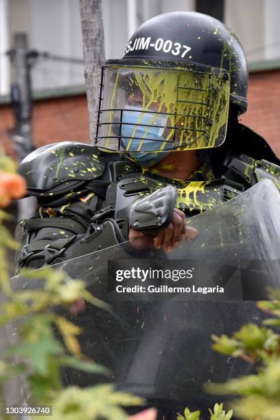 Anti Riot Unit Police Mobile Anti Riot Squad Photos and Premium High Res Pictures - Getty Images