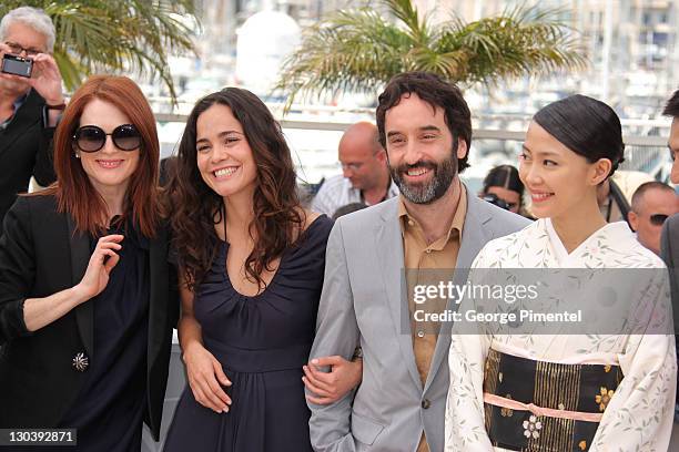 Actress, Julianne Moore, Actress, Alice Braga, Actor, Don McKellar, and Actress Yoshino Kimura attend the "Blindness" photocall during the 2008...