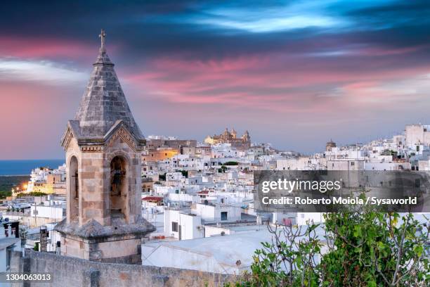 white houses of ostuni at sunset, salento, italy - ostuni 個照片及圖片檔