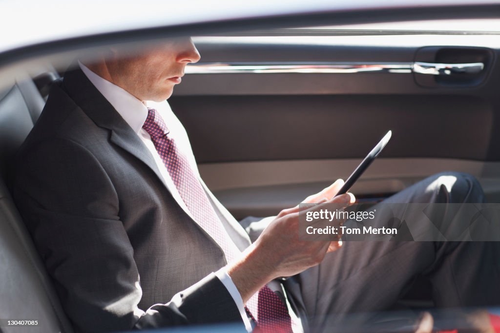 Politiker Lesung im hektischen Auto