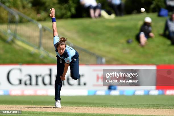 Tash Farrant of England bowls during game two of the One Day International series between New Zealand and England at University of Otago Oval on...