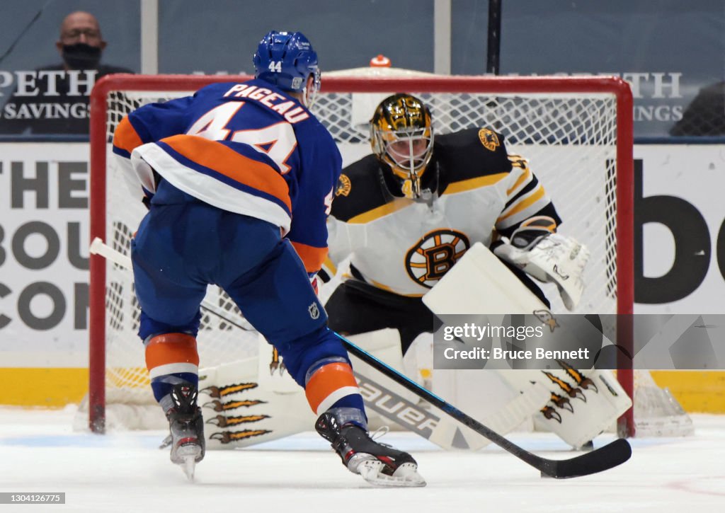 Boston Bruins v New York Islanders