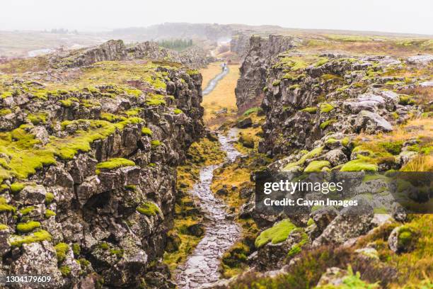 oxararfoss landmark in pingvellir national park - tektonik stock-fotos und bilder