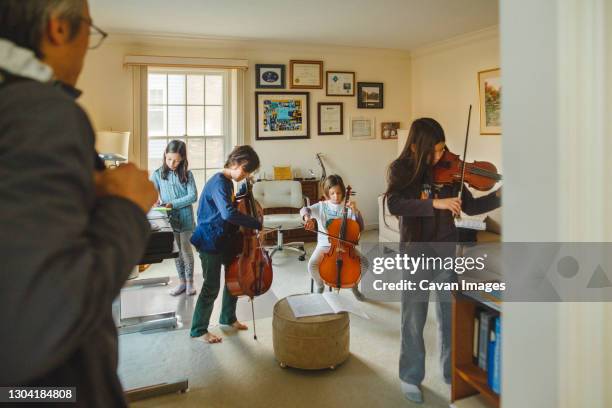 Musical Stringed Equipment Photos and Premium High Res Pictures - Getty ...