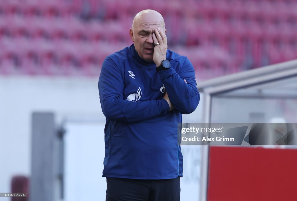 VfB Stuttgart v FC Schalke 04 - Bundesliga