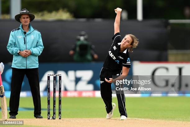 Amelia Kerr of New Zealand bowls during game three of the One Day International series between New Zealand and England at University of Otago Oval on...