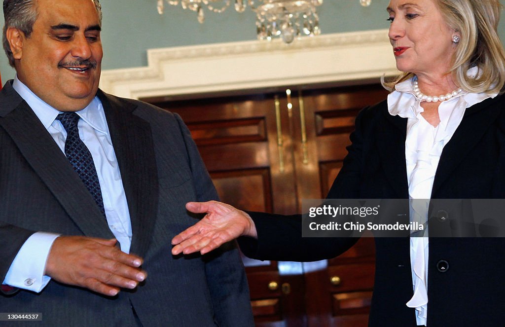 Clinton Meets With Bahraini Foreign Minister At State Department