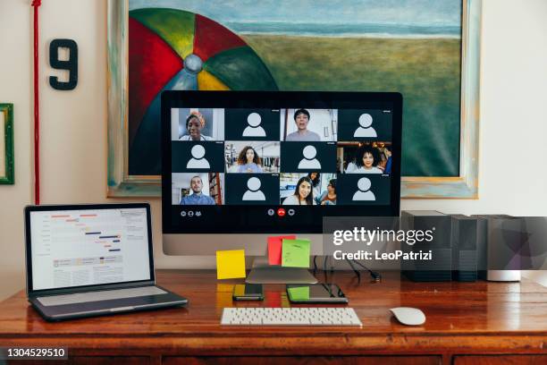 home office - workstation - hot desking stock pictures, royalty-free photos & images