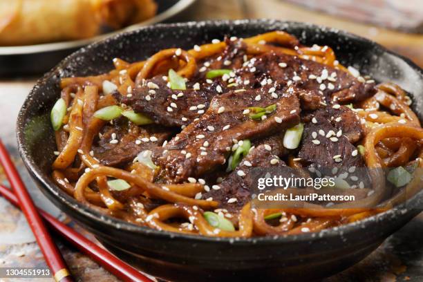 mongolian beef with shanghai noodles - hoisin sauce stock pictures, royalty-free photos & images