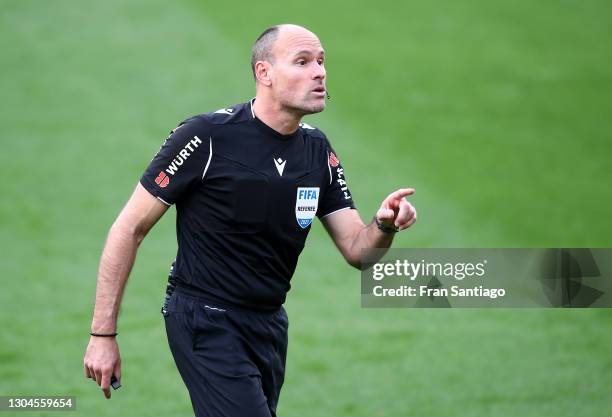 Match Referee, Antonio Mateu Lahoz reacts during the La Liga Santander match between Cadiz CF and Real Betis at Estadio Ramon de Carranza on February...