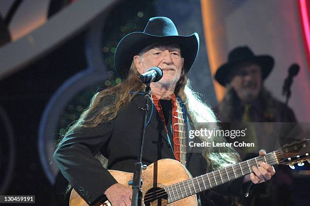 Willie Nelson performs "City of New Orleans/On the Road Again"