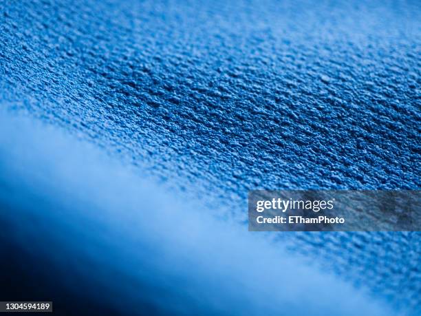 yoga exercise mat made of blue polymethane rubber foam - mat stock-fotos und bilder