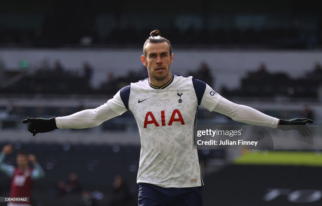 Tottenham Hotspur v Burnley - Premier League