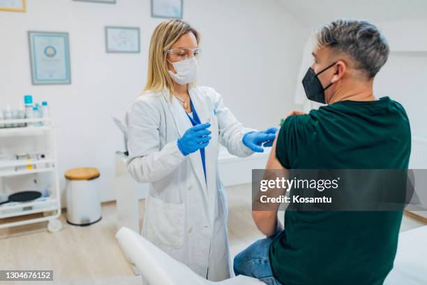 Arm Injection Site Photos and Premium High Res Pictures - Getty Images