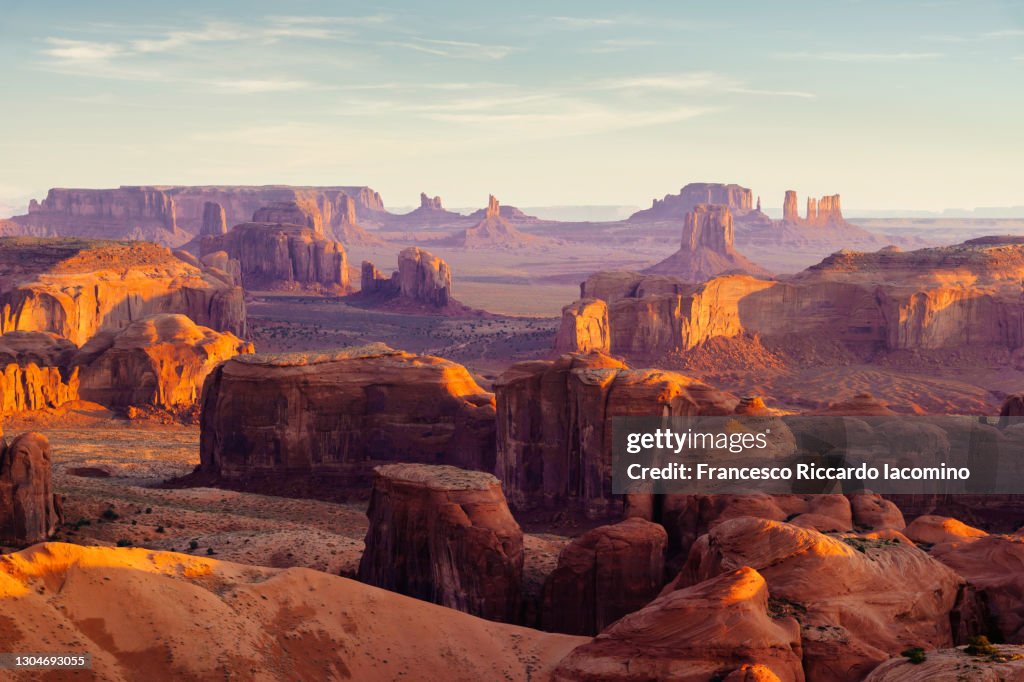 The Hunt's Mesa, panoramic landscape of Monument Valley at sunrise