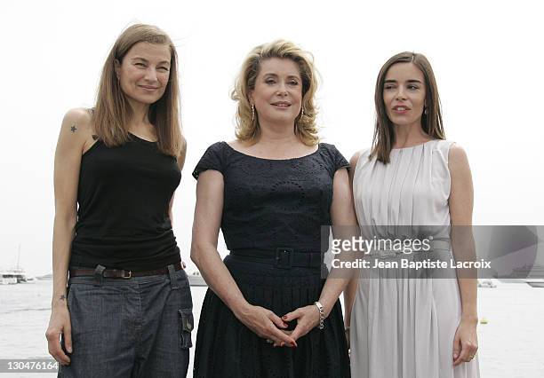 Elli Medeiros, Catherine Deneuve, and Elodie Bouchez