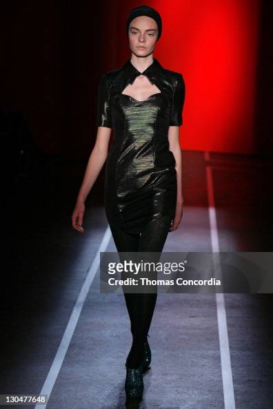 Model Nimue Smit walks the runway at the Jonathan Saunders Fall 2009 ...