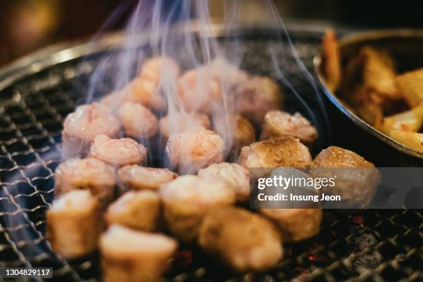 gopchang-gui, korean grilled beef tripe - ホルモン ストックフォトと画像