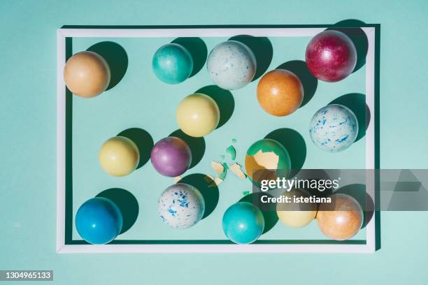 easter pattern. painted eggs - broken easter egg stock pictures, royalty-free photos & images