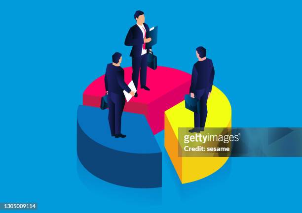 ilustrações de stock, clip art, desenhos animados e ícones de isometric businessmen standing separately on a segmented pie chart, the concept of market profit and market share - sharing