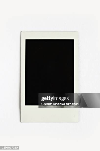 blank instant print transfer - transferência de impressão instantânea imagens e fotografias de stock