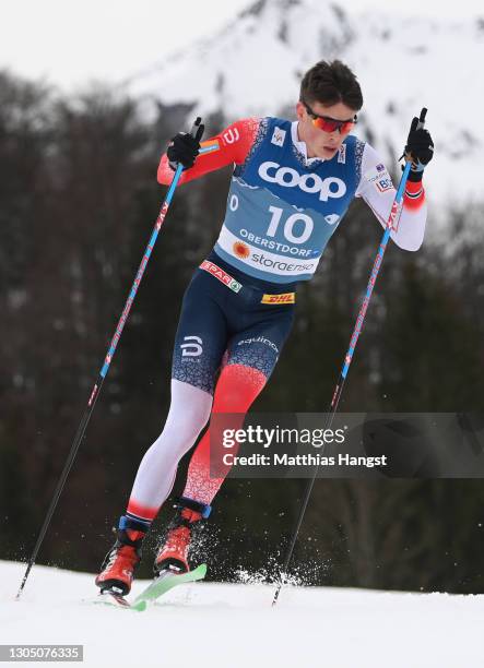 Harald Oestberg Amundsen of Norway competes during the Men's Cross Country 15 km F at the FIS Nordic World Ski Championships Oberstdorf at...