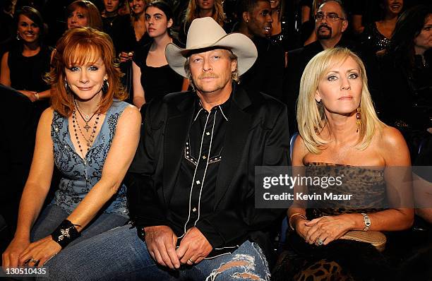 Singer/actress Reba McEntire, musician Alan Jackson and Denise Jackson in the audience during the 2008 CMT Awards at Curb Event Center at Belmont...