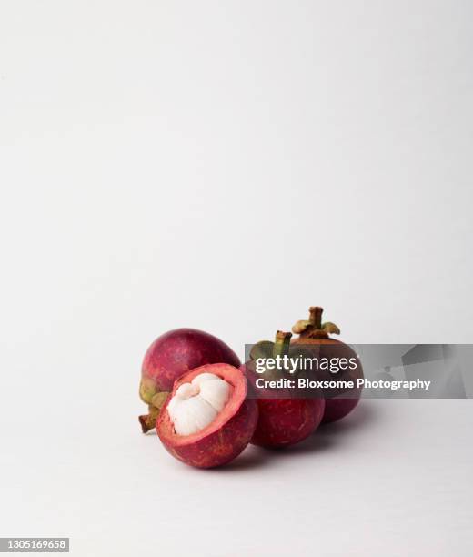 mangosteen - mangostane stock-fotos und bilder