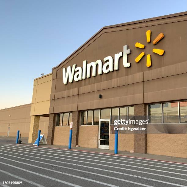 Walmart Front 8,153 Walmart Storefront Stock Photos, High-Res Pictures, and Images ...