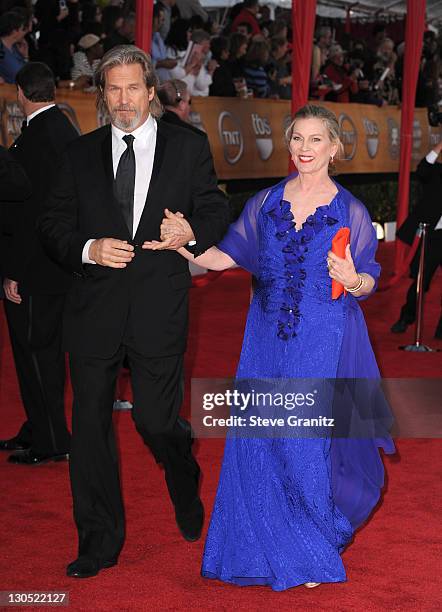 Actor Jeff Bridges and wife Susan Bridges arrive at the 16th Annual Screen Actors Guild Awards held at The Shrine Auditorium on January 23, 2010 in...