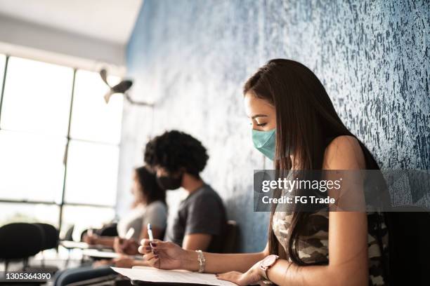 Interview Mask Job Interview Mask Photos and Premium High Res Pictures - Getty Images