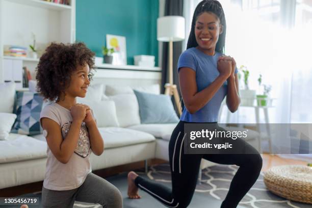 children in diabetes and exercise - childhood diabetes stock pictures, royalty-free photos & images