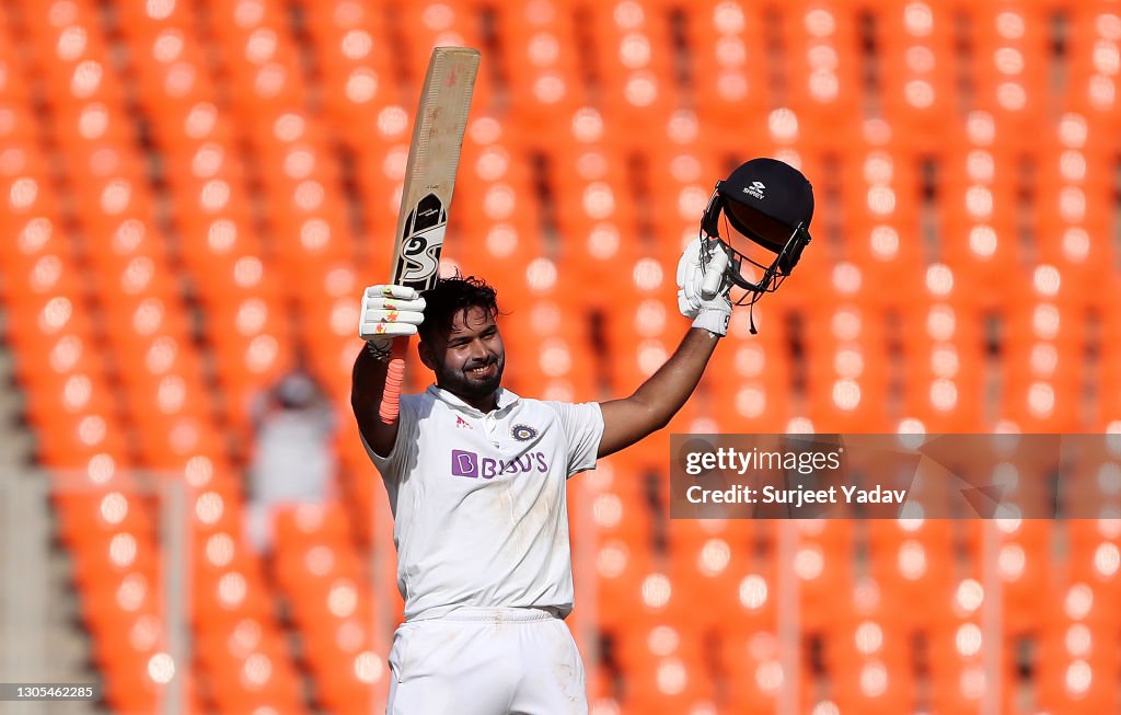 India v England - 4th Test: Day Two