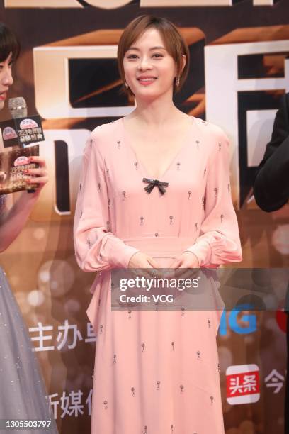Sun Li Shows Sun Li Actress Photos and Premium High Res Pictures - Getty Images